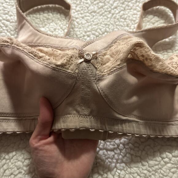 Glamorise Magiclift Minimizing Bra Nude 46B Wirefree Lace Extender - Picture 2 of 6